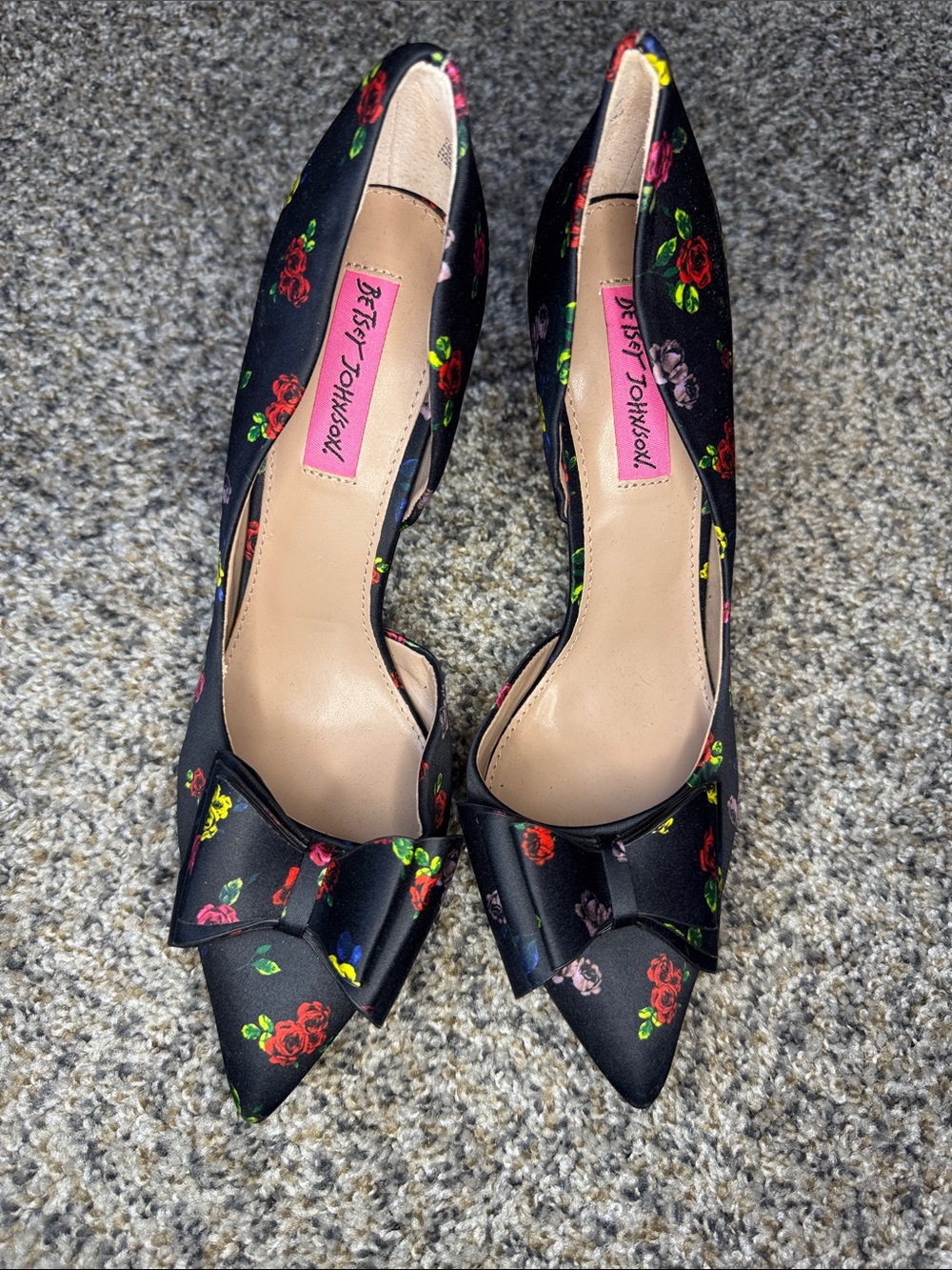 New Betsy Johnson Black floral heels